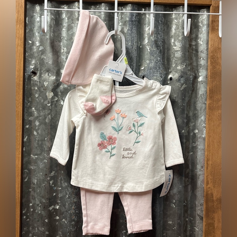 NWT - 4 Piece - Carters Little Baby Basics - 3m - Infant outfit.